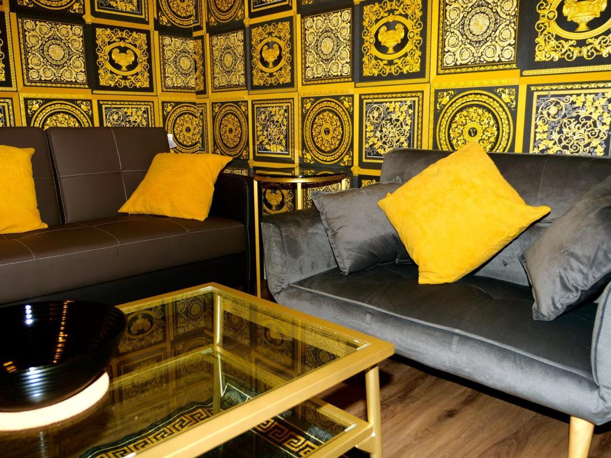 רוטרהאם Ultra Deluxe Versace Apartment Near Sheffield Full Sky Tv מראה חיצוני תמונה